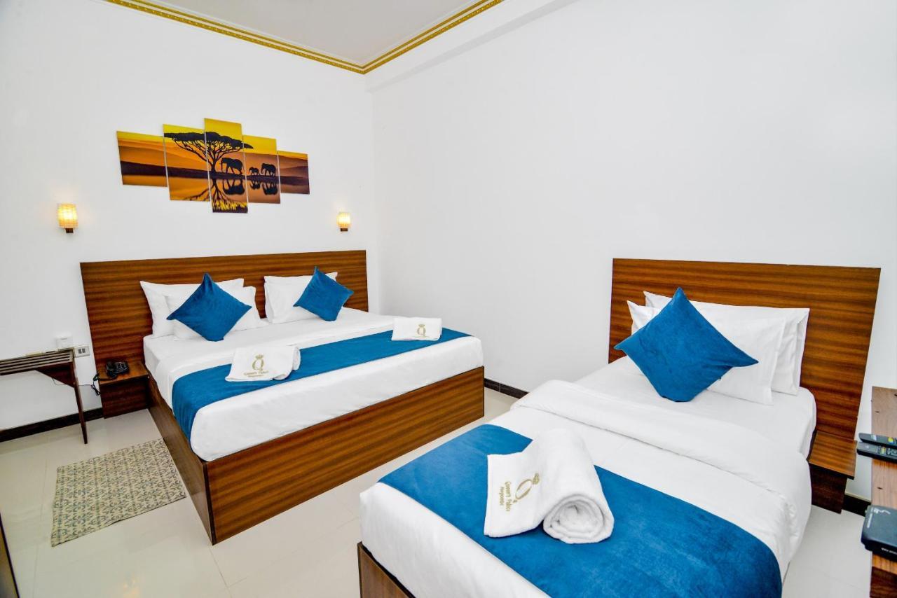 Negombo New Queen's Palace Exterior foto