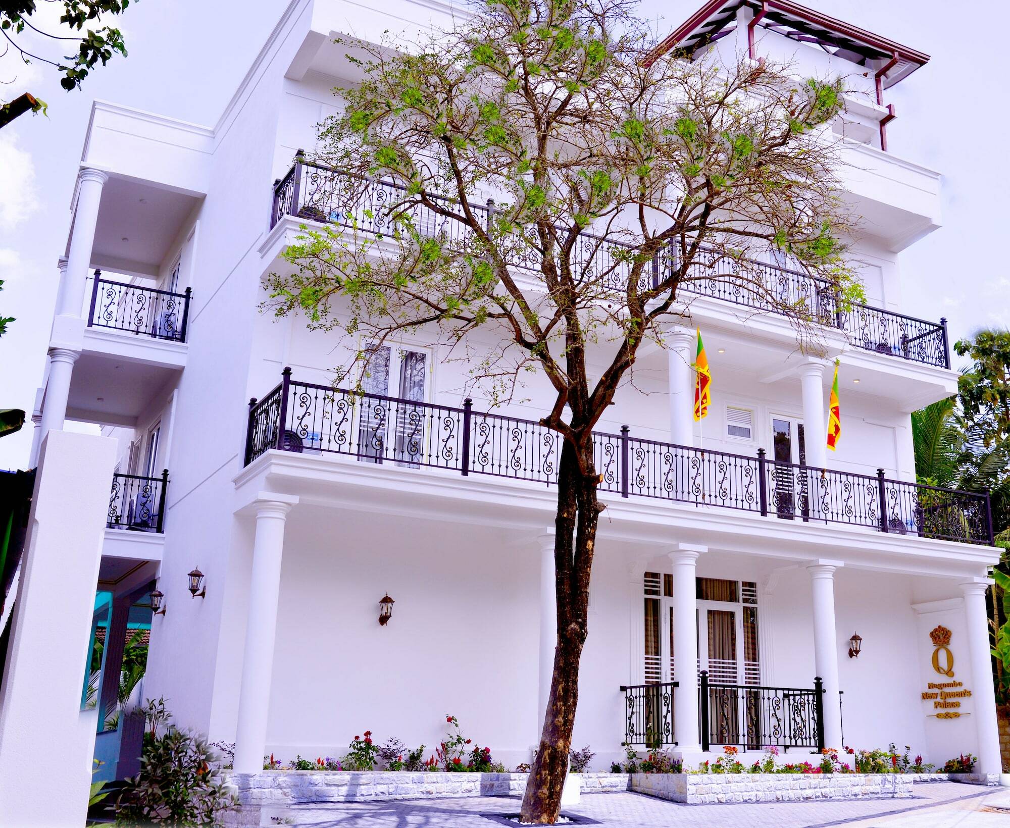 Negombo New Queen's Palace Exterior foto